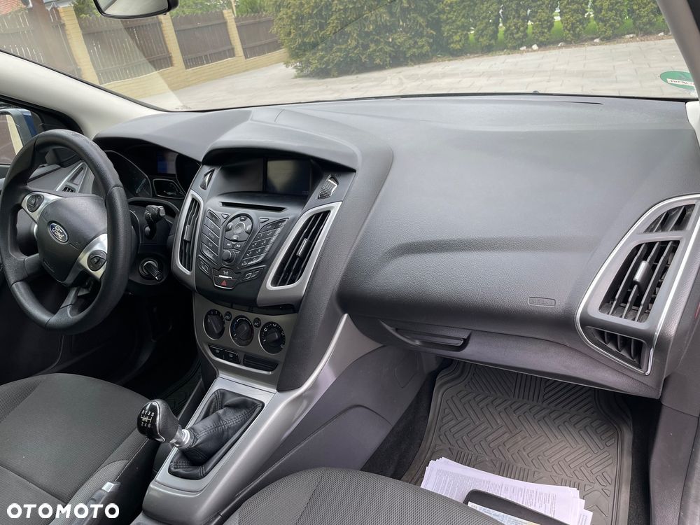 Ford Focus - 24