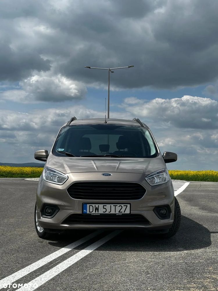 Ford Tourneo Courier 1.5 TDCi Titanium - 2