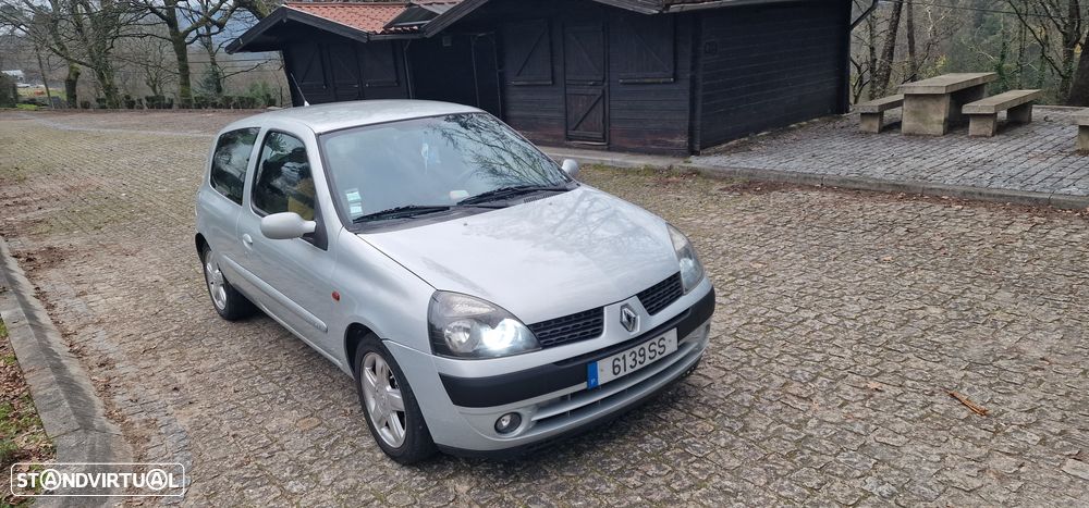 Renault Clio 1.2 16V Dynamique - 1