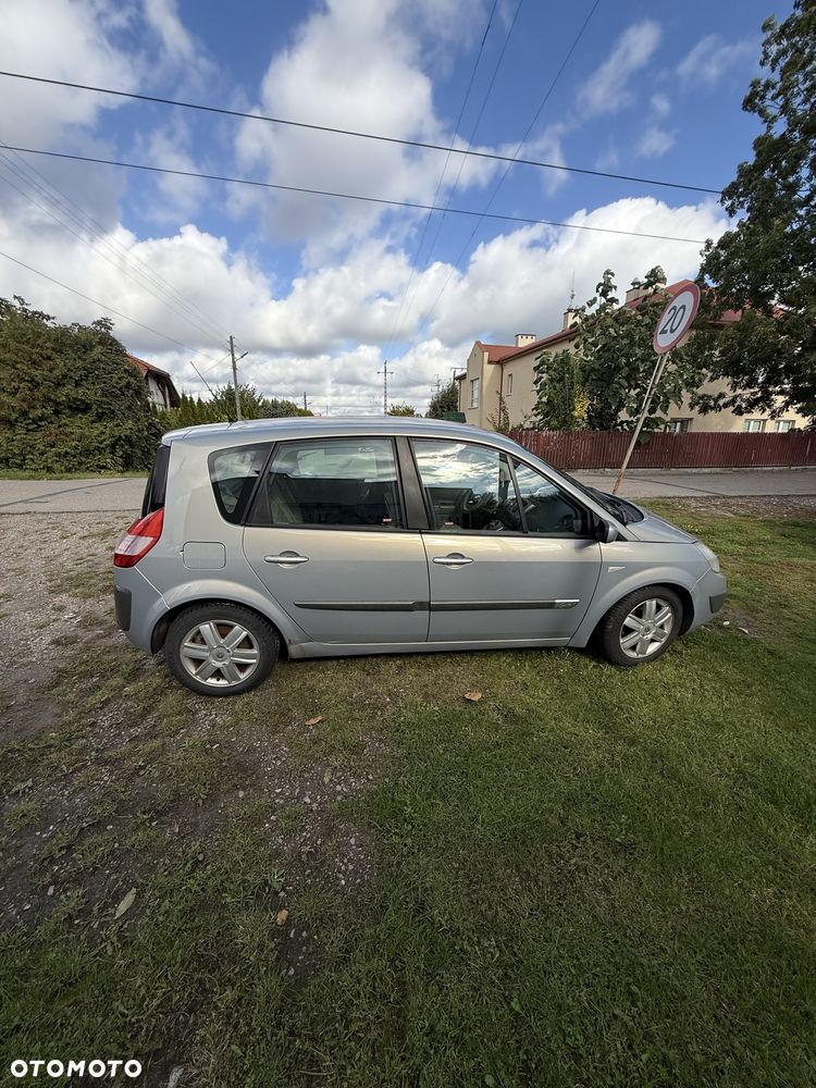 Renault Scenic - 1