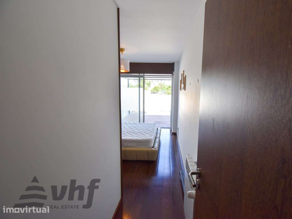 Apartamento T1 Mobilado junto ao Hospital de São João . - Grande imagem: 3/21