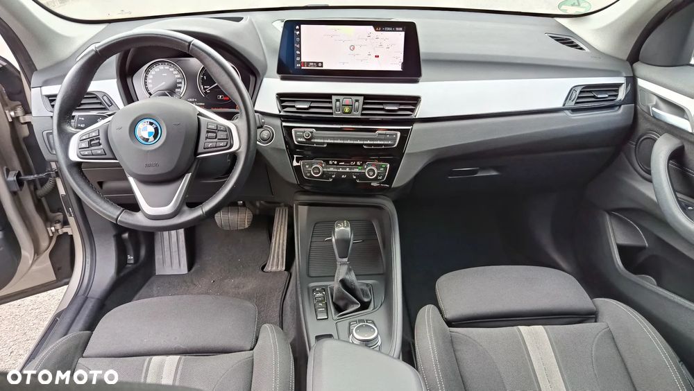 BMW X1 xDrive25e Advantage - 8