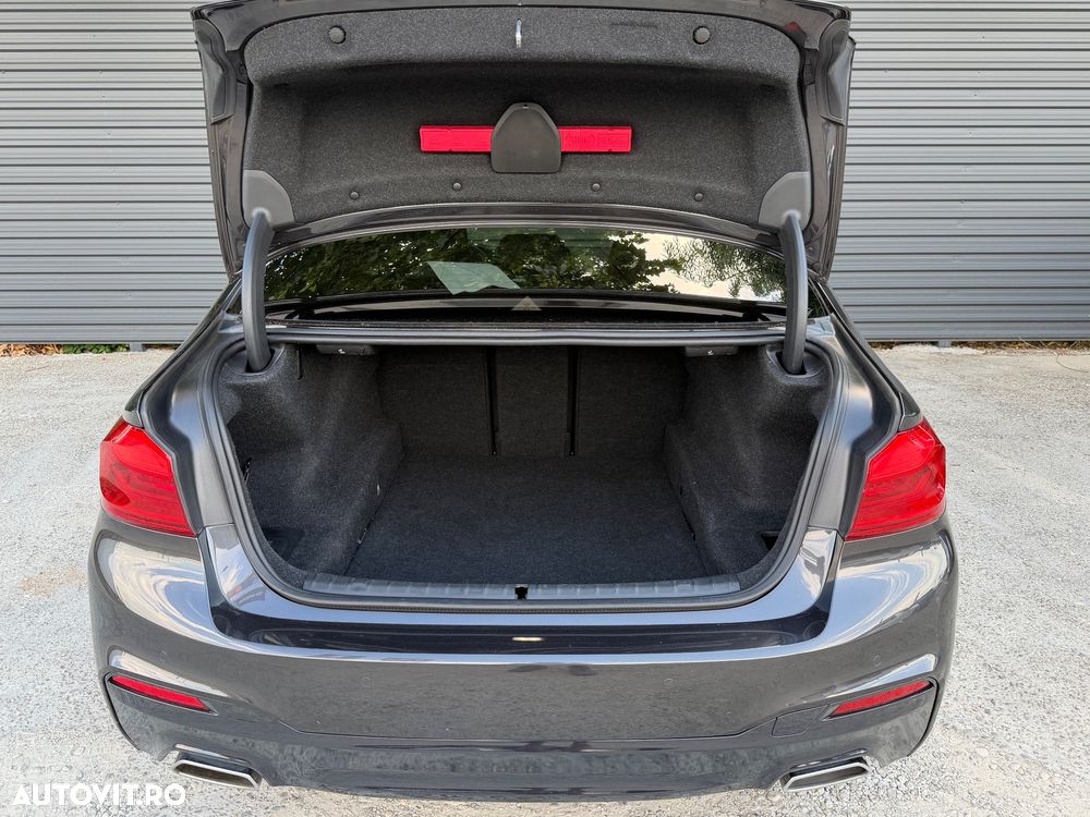 BMW Seria 5 520i Aut. Luxury Line - 30