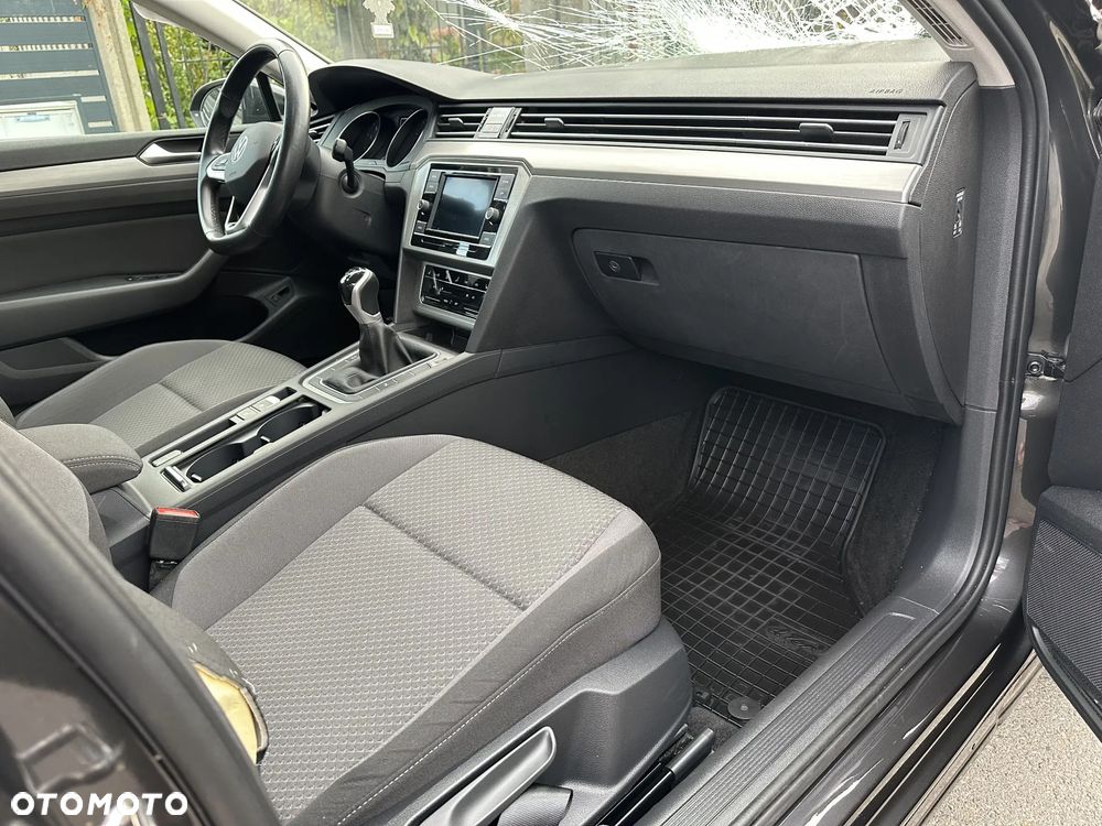 Volkswagen Passat 1.5 TSI EVO Elegance - 19