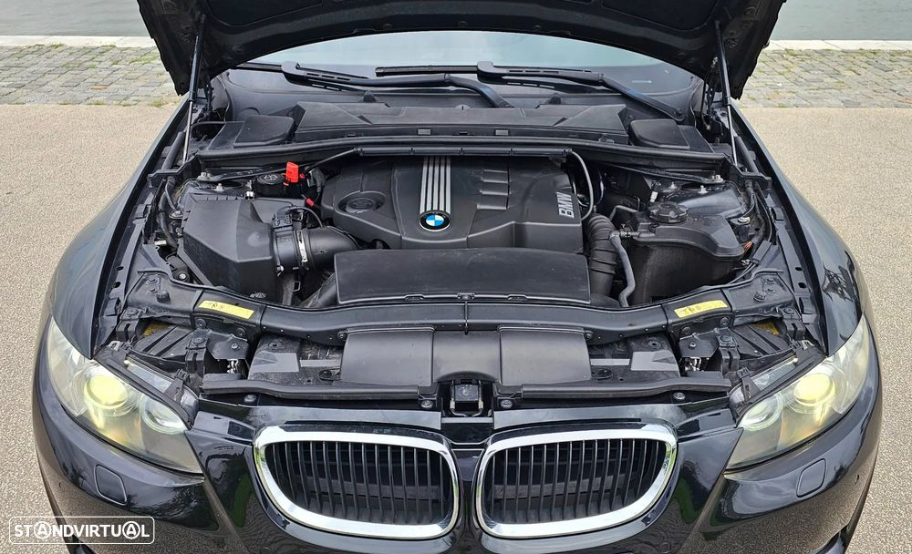 BMW 320 d Coupe - 15