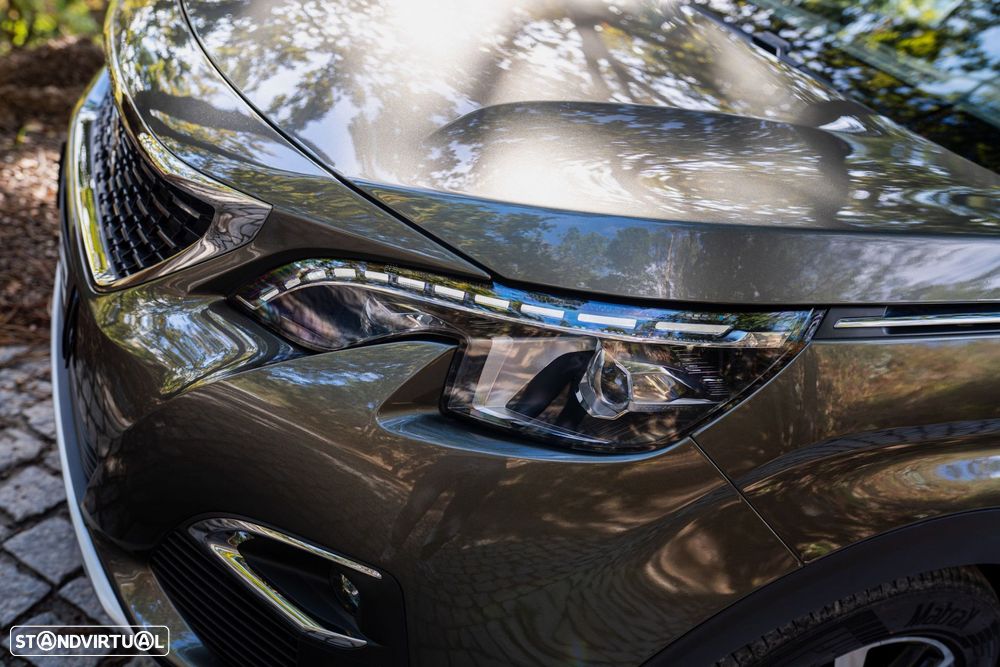 Peugeot 3008 1.6 Hybrid Allure e-EAT8 - 32