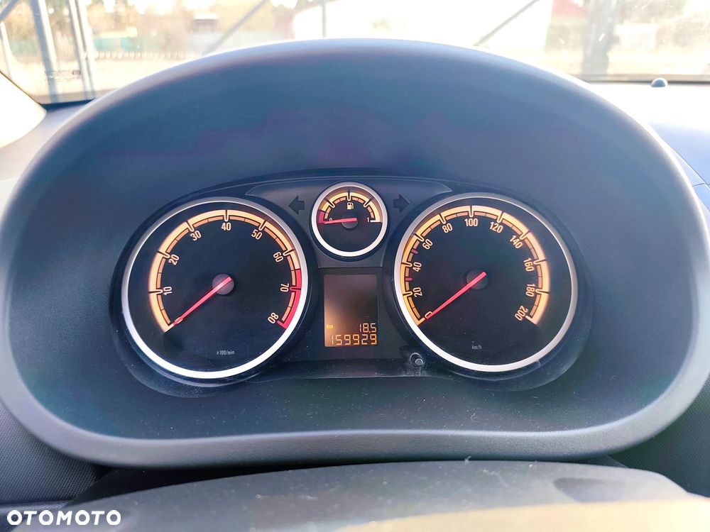 Opel Corsa - 8