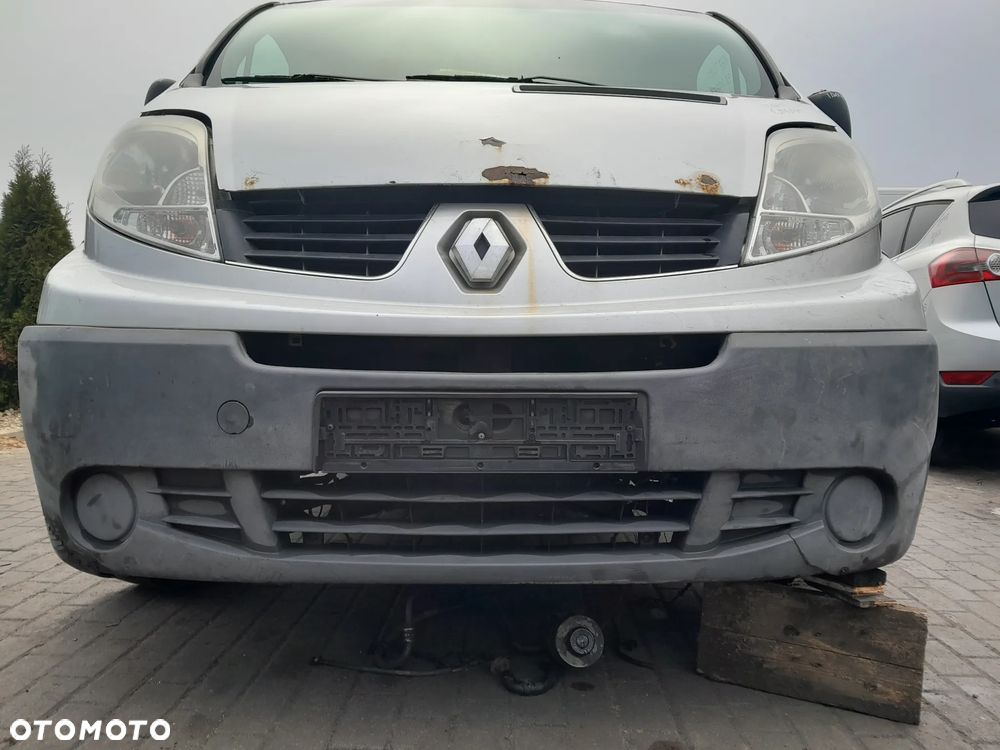 RENAULT TRAFIC II ZDERZAK PRZEDNI PRZÓD - 1