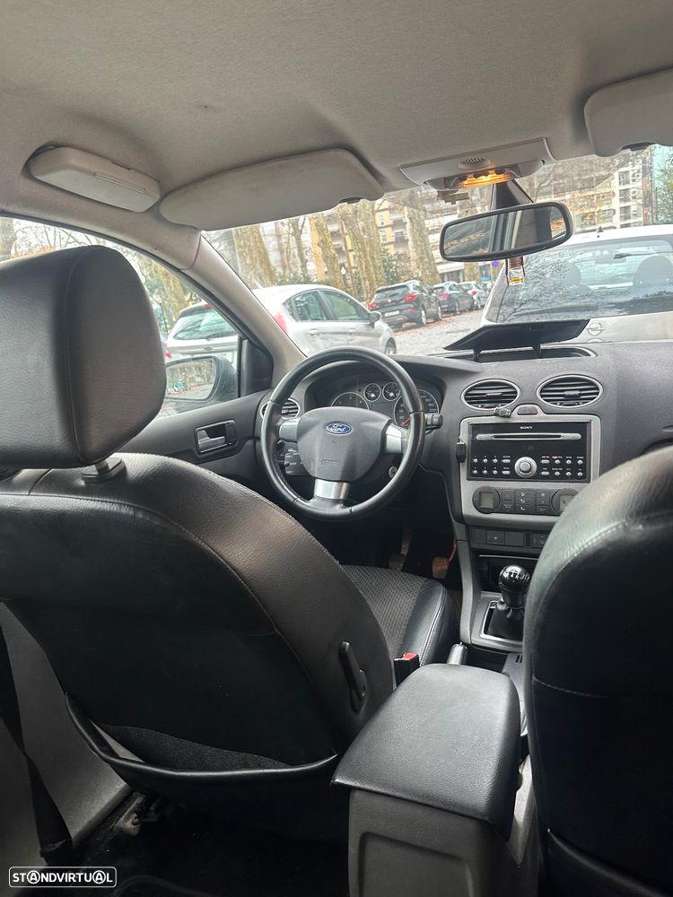 Ford Focus 1.6 TDCi DPF Ghia - 10