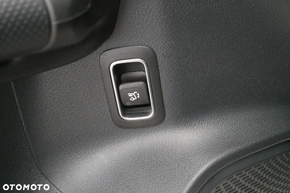 Mercedes-Benz GLB - 18