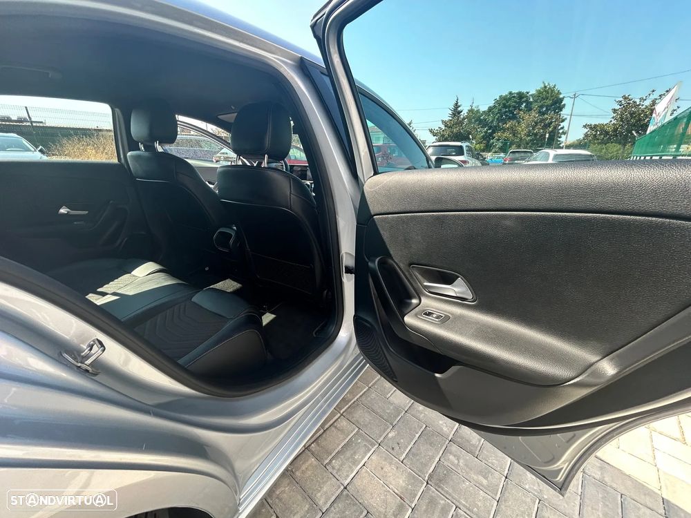 Mercedes-Benz A 180 Limousine d Business Solutions Frota Aut. - 19