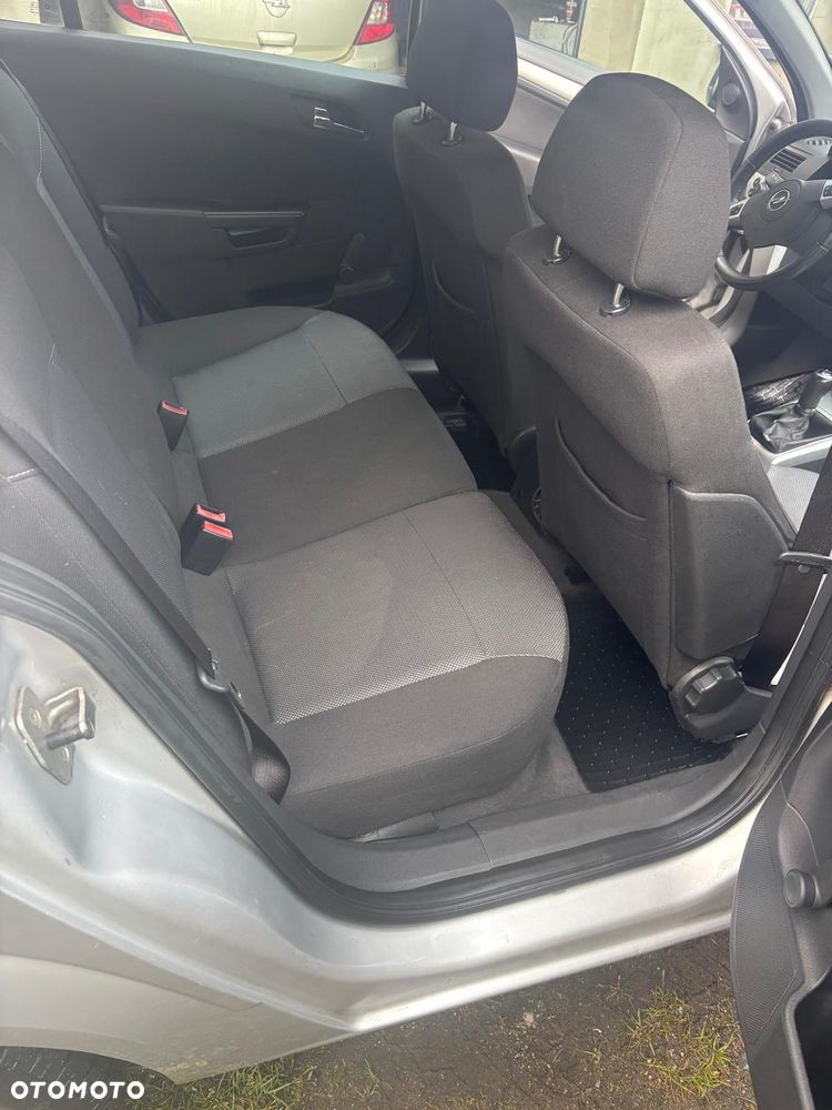 Opel Astra 1.7 CDTI - 9