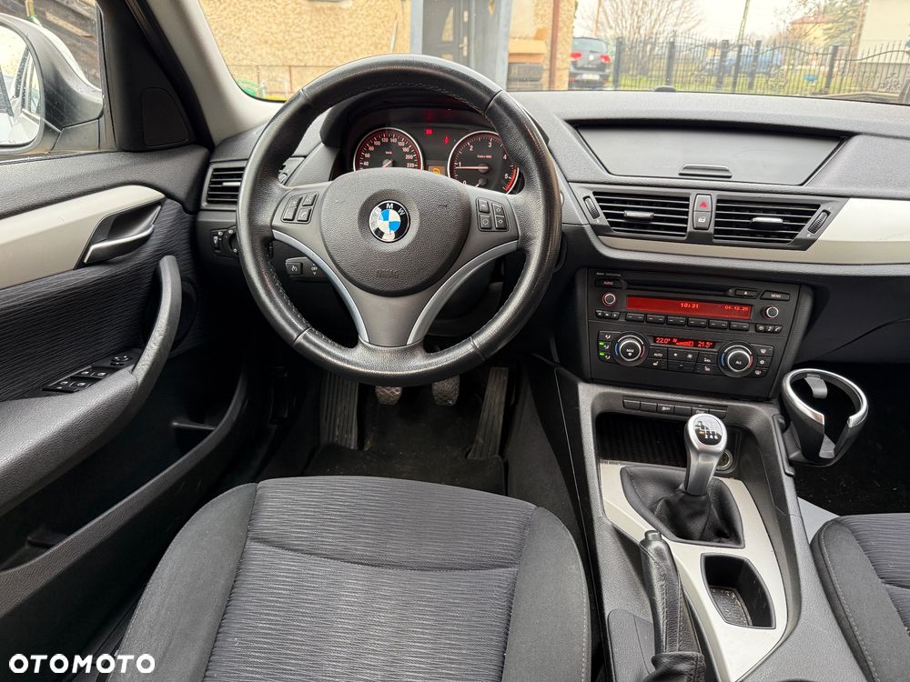BMW X1 sDrive18d xLine - 17