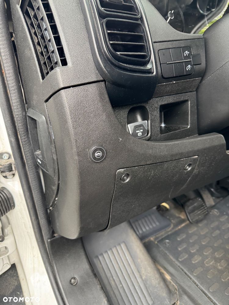 RAM PROMASTER 1500 - 11