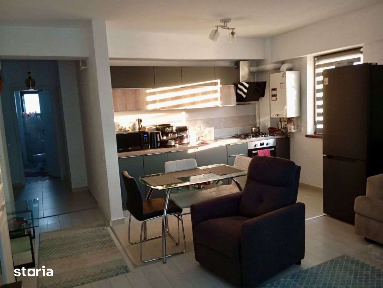 Apartament 3 camere, Aleea Vasile Goldis — ansamblu 2021, mobilat — fotografia 3