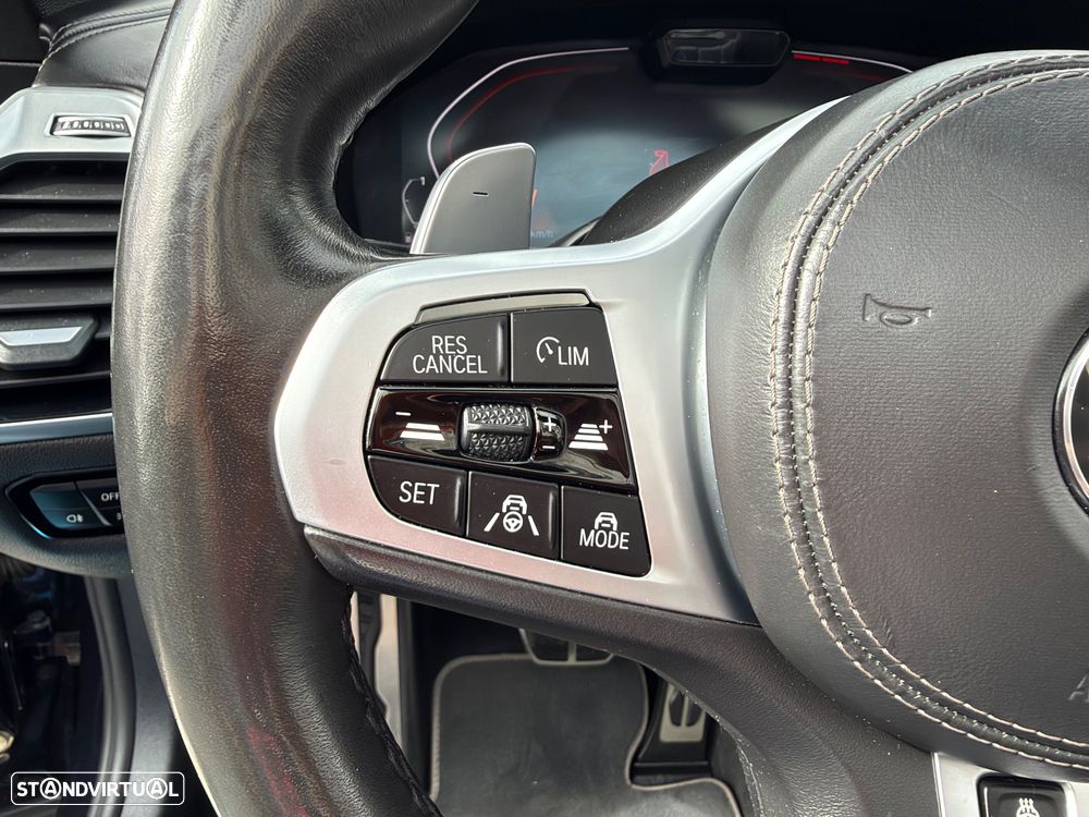 BMW 840 d xDrive Pack M - 36