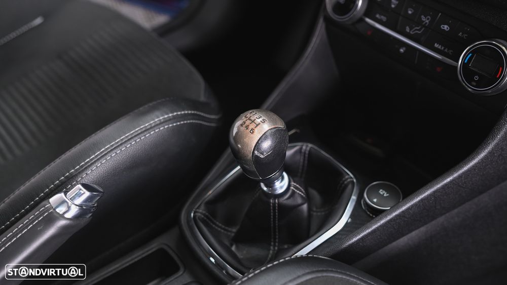 Ford Fiesta 1.5 EcoBoost S&S ST X - 42