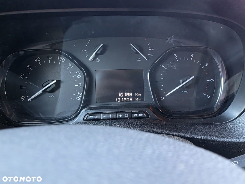 Opel VIVARO III M 2.0 BHDI 145km - 6