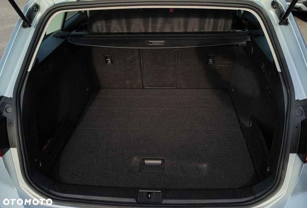 Volkswagen Passat - 26