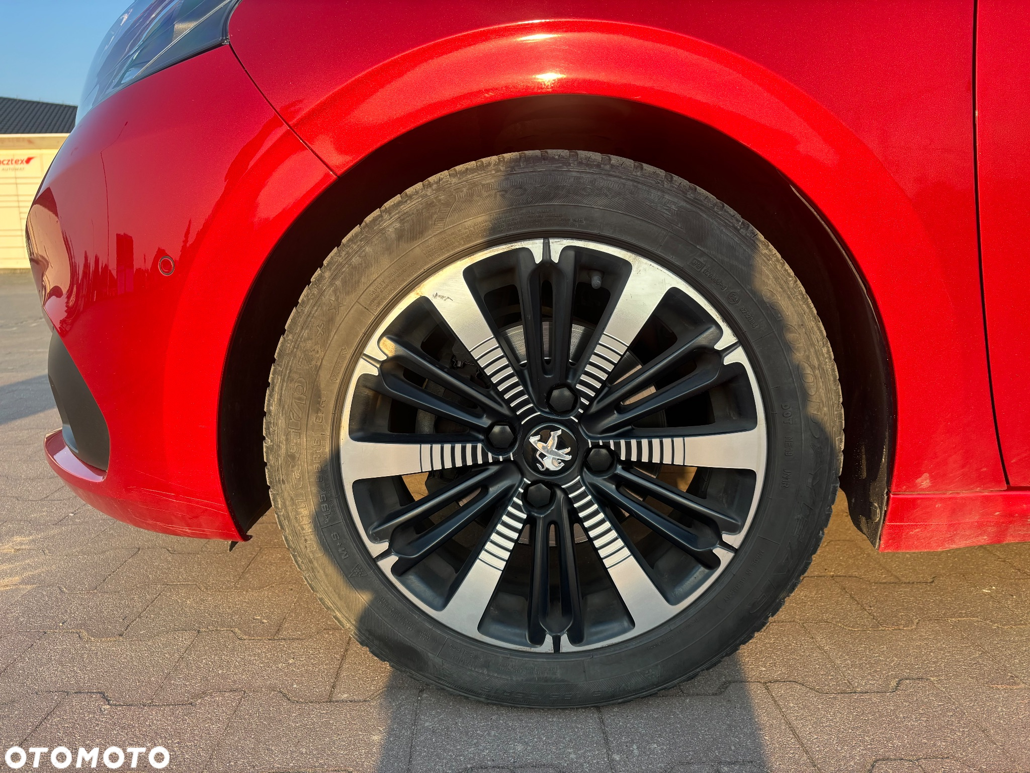 Peugeot 208 1.2 PureTech Allure - 9