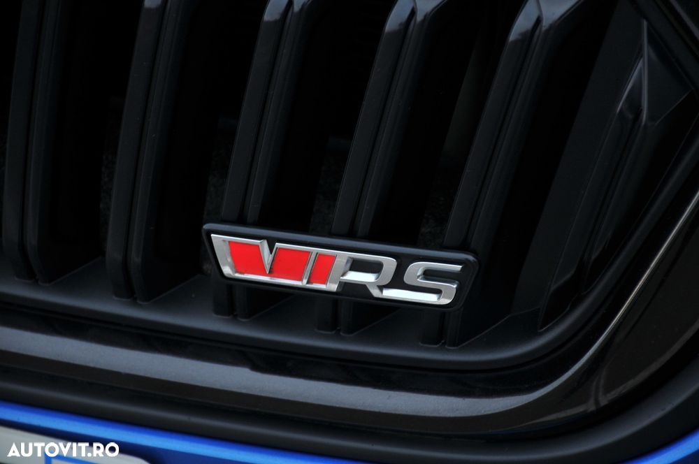 Skoda Octavia Combi 2.0 TDI DSG RS - 9