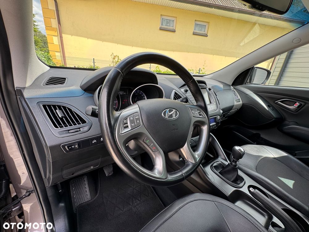 Hyundai ix35 1.6 2WD Fifa World Cup Edition - 20