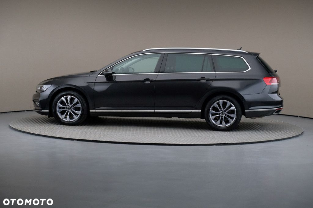 Volkswagen Passat 2.0 TDI Elegance DSG - 4