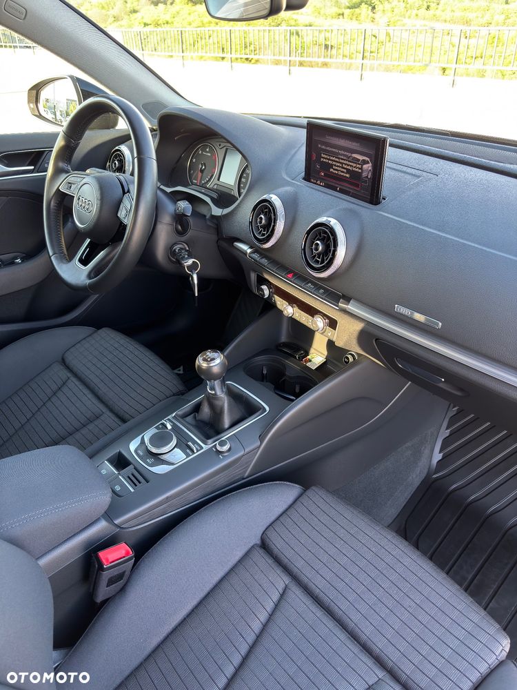 Audi A3 Sportback 2.0 TDI Sport - 13