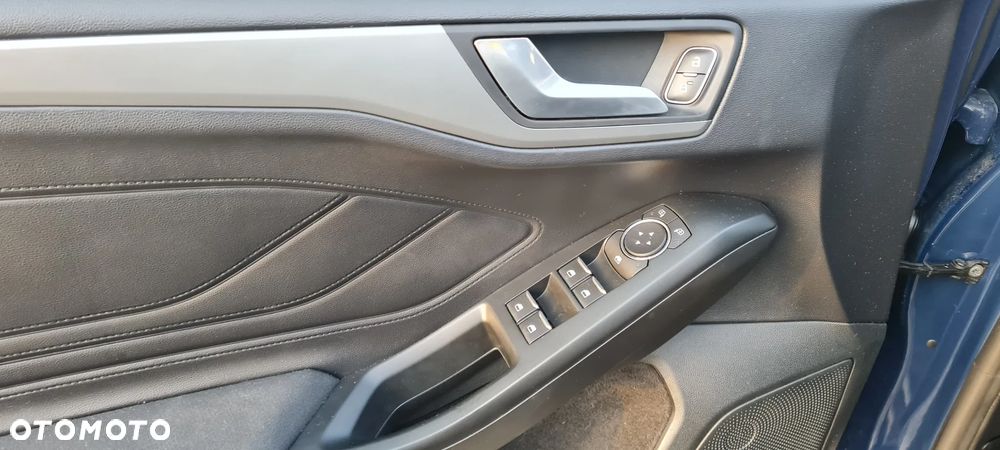 Ford Focus 1.0 EcoBoost Trend Edition Business - 17