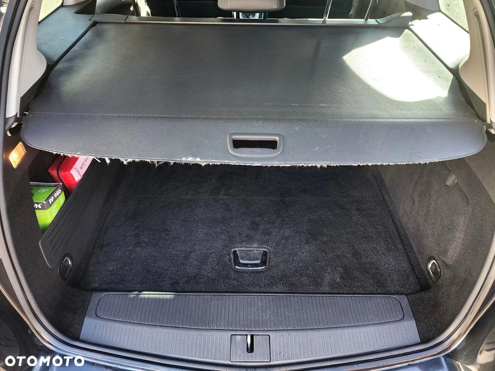 Opel Astra 1.4 Turbo 150 Jahre - 34