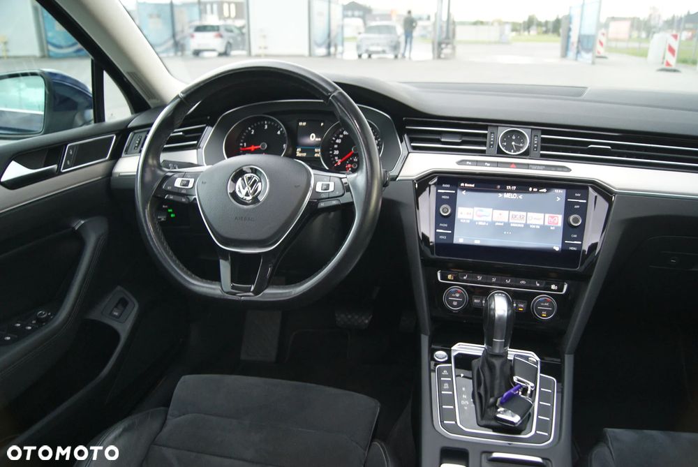 Volkswagen Passat 2.0 TDI SCR DSG Highline - 22