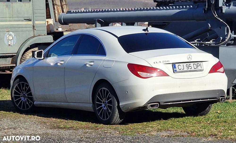 Mercedes-Benz CLA 200 7G-DCT - 10