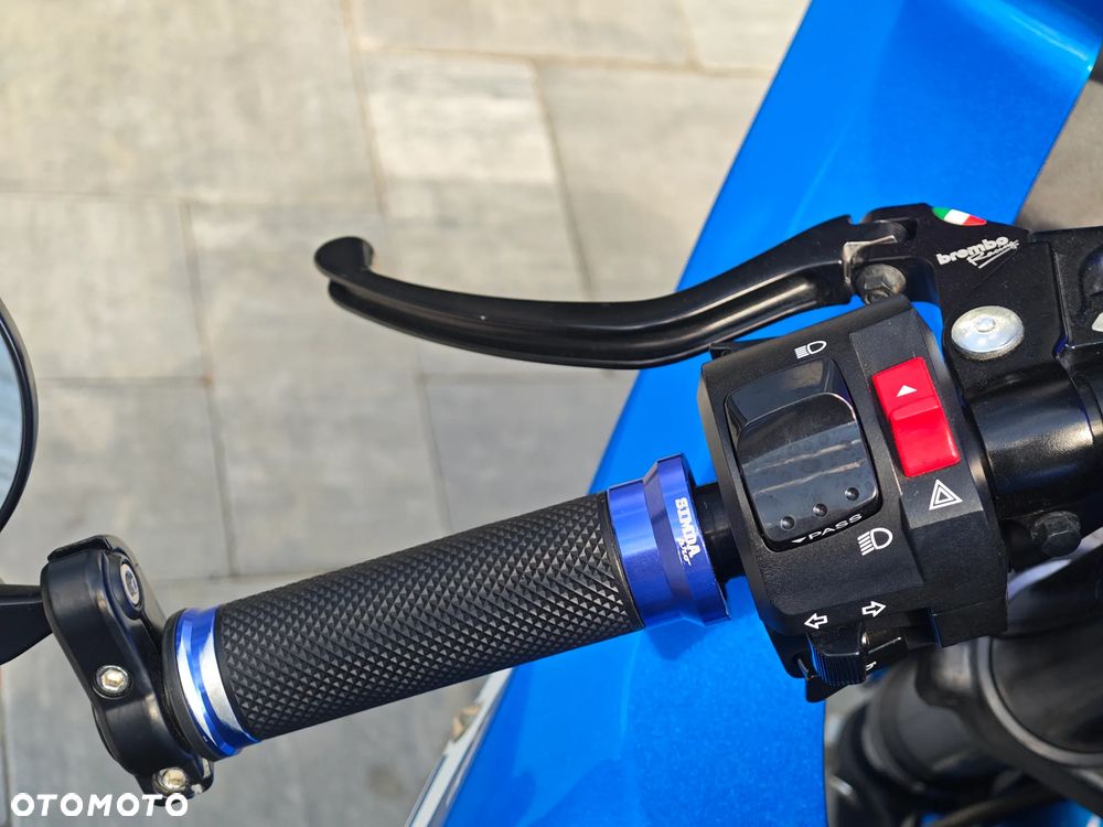 Suzuki GSX-R - 11