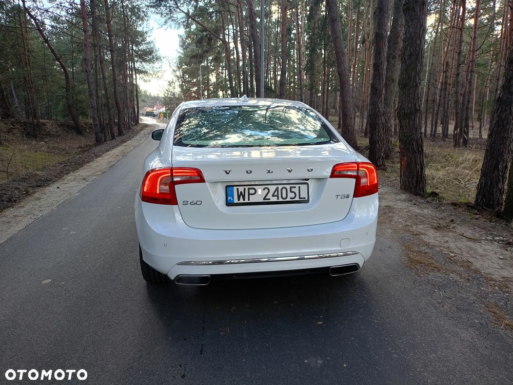 Volvo S60 T5 Drive-E Momentum - 5
