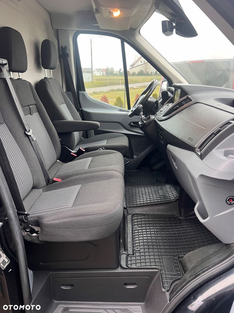 Ford Transit - 12