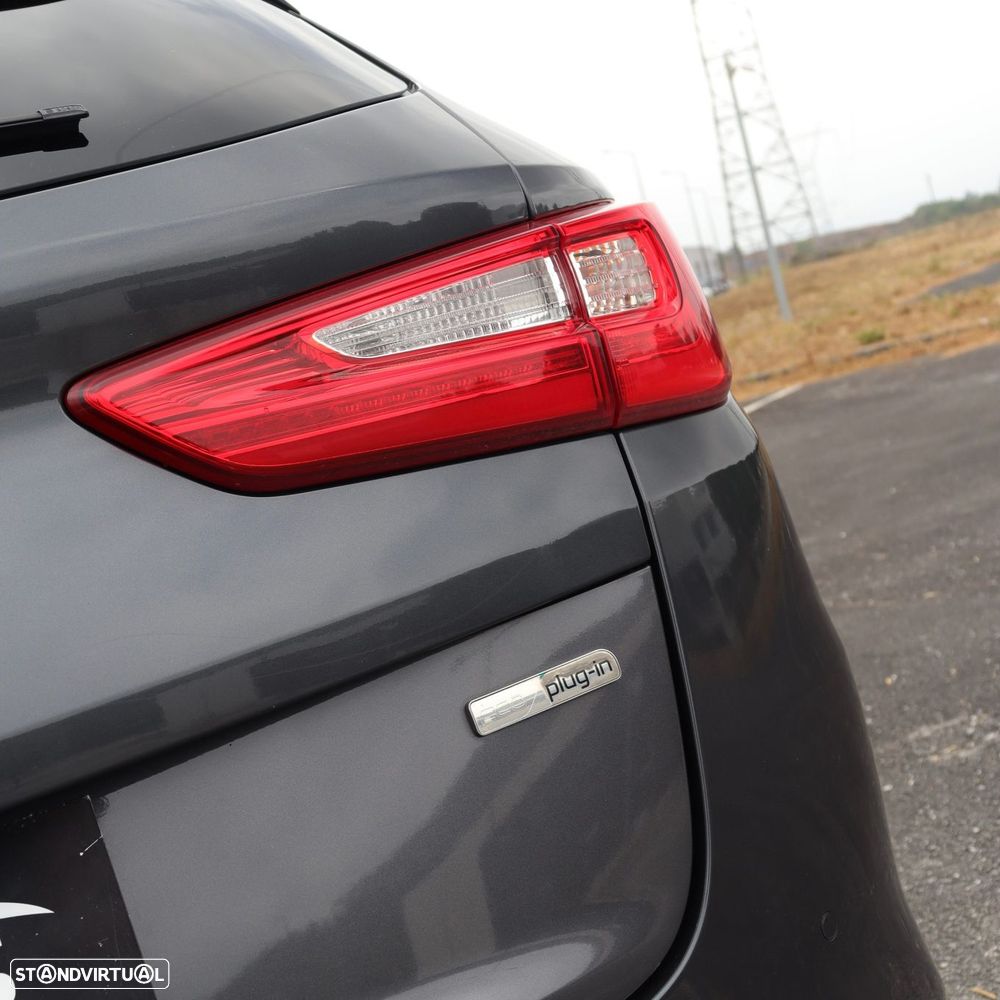 Kia Optima SW 2.0 CVVT PHEV - 12