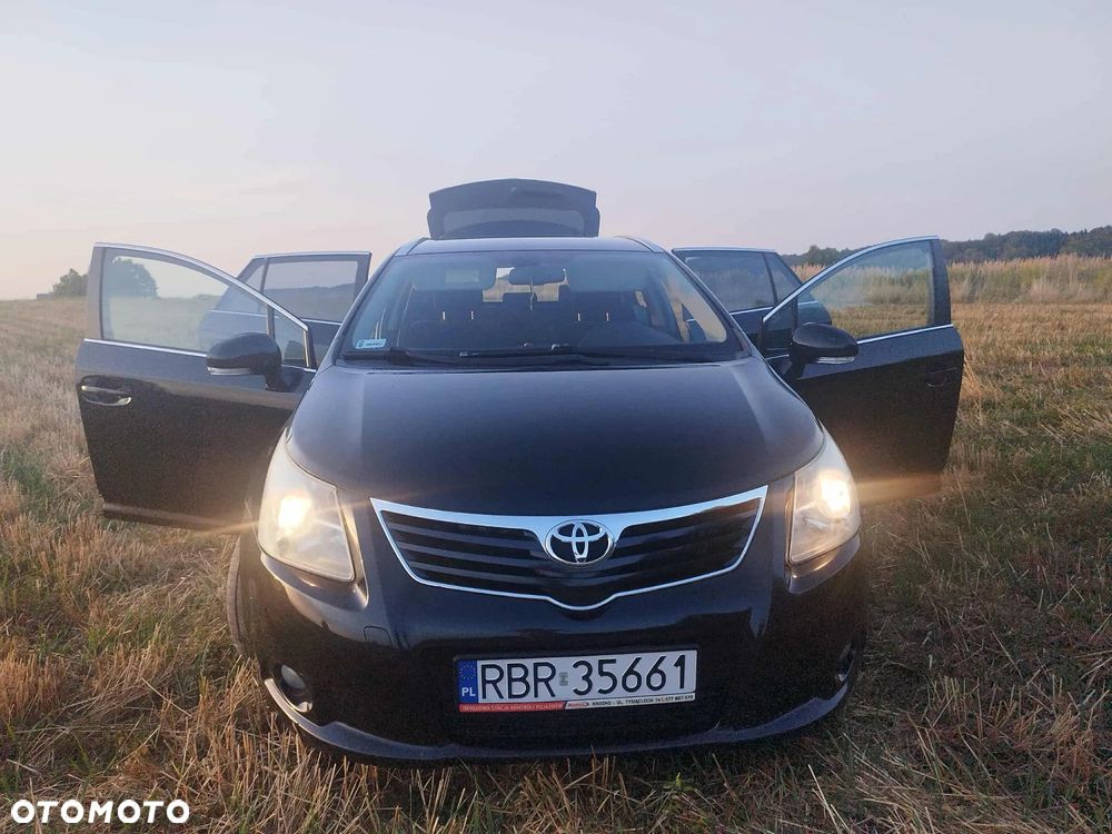 Toyota Avensis Combi 1.6 Comfort - 10