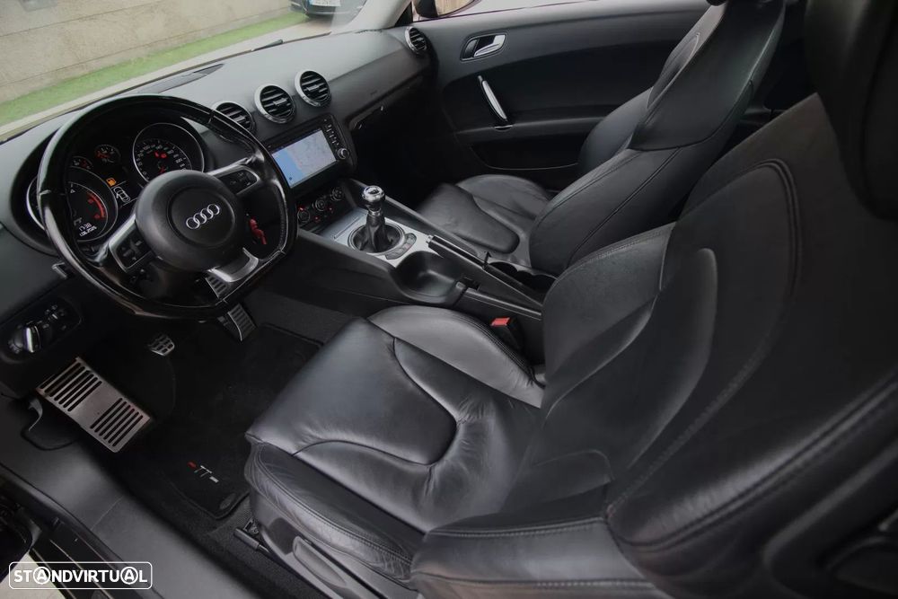 Audi TT Coupé 2.0 TDI quattro S-line — fotografia 10
