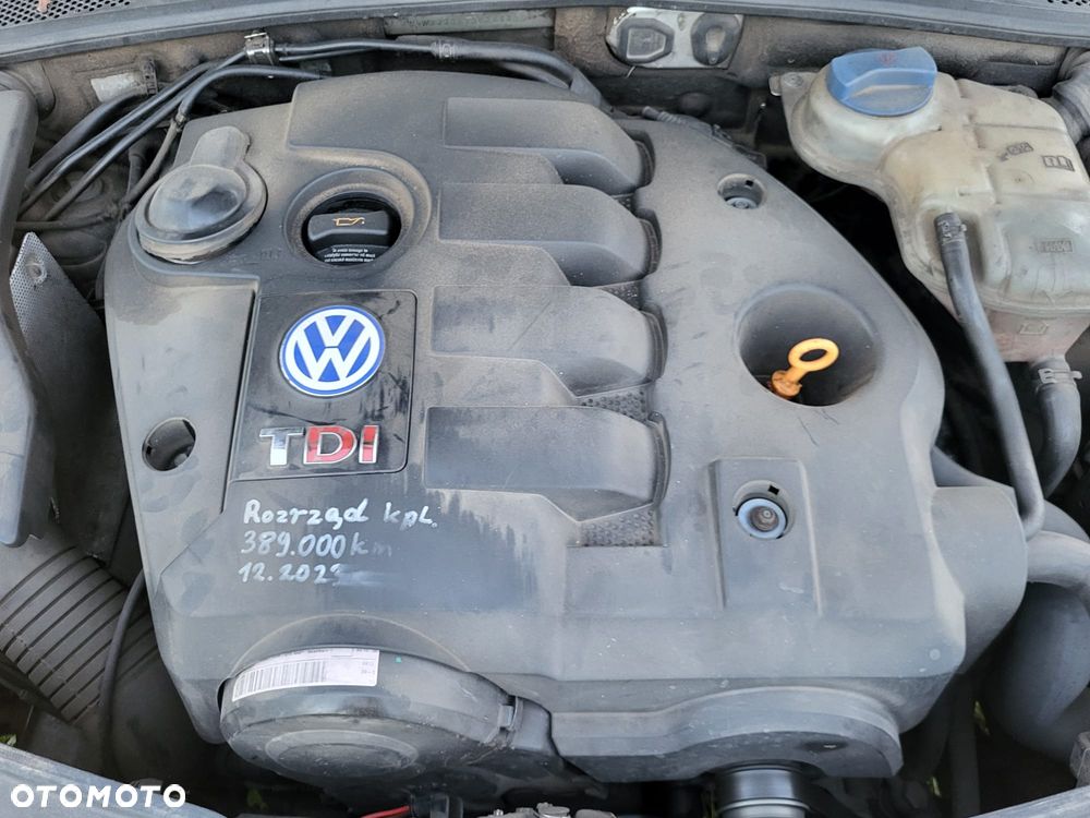 Volkswagen Passat 1.9 TDI Highline - 15