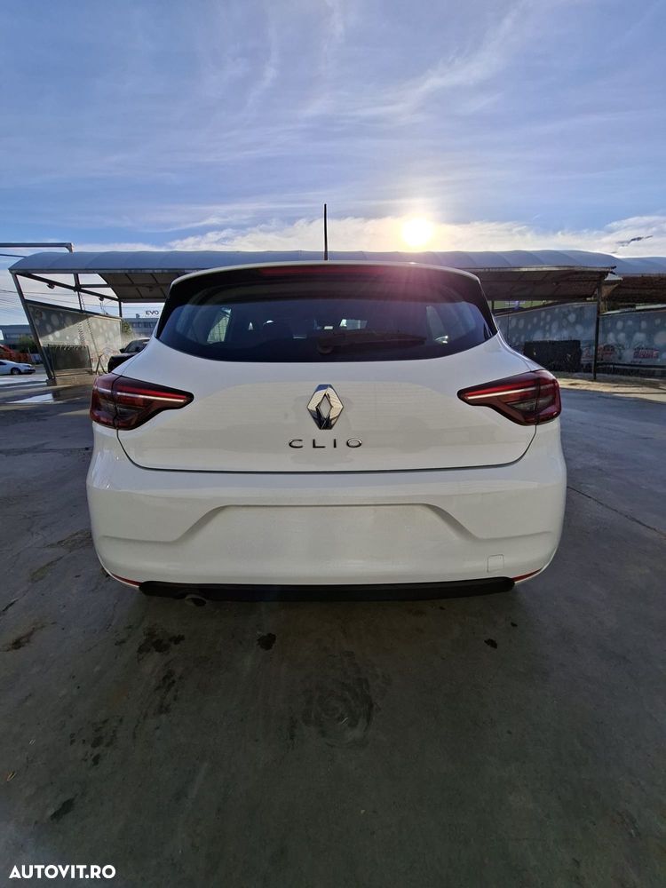 Renault Clio - 2