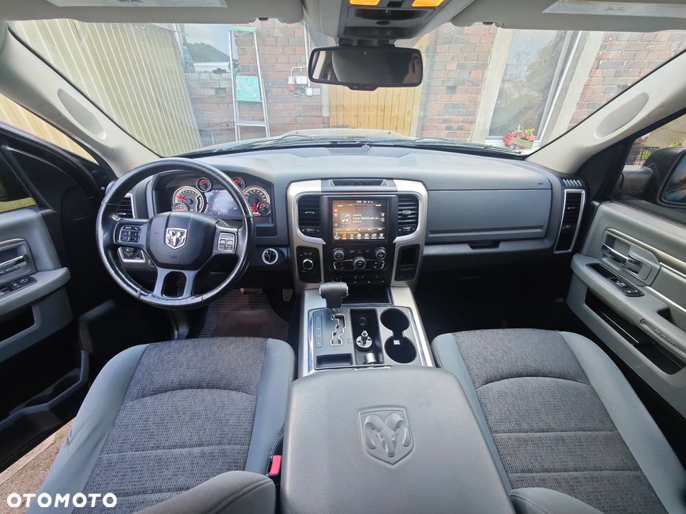 Dodge RAM 5.7 4x4 - 15