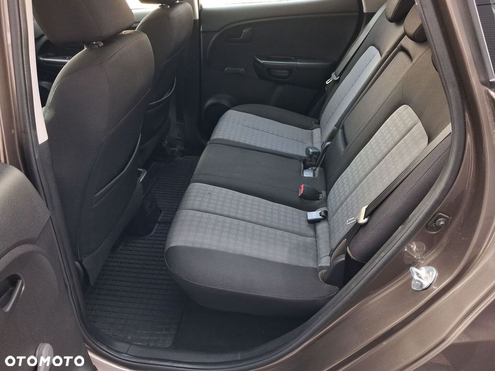 Kia Venga 1.4 Business Line - 15