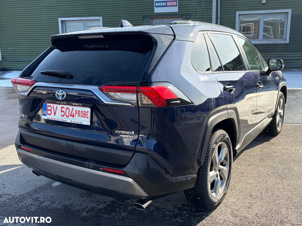 Toyota RAV4 - 11