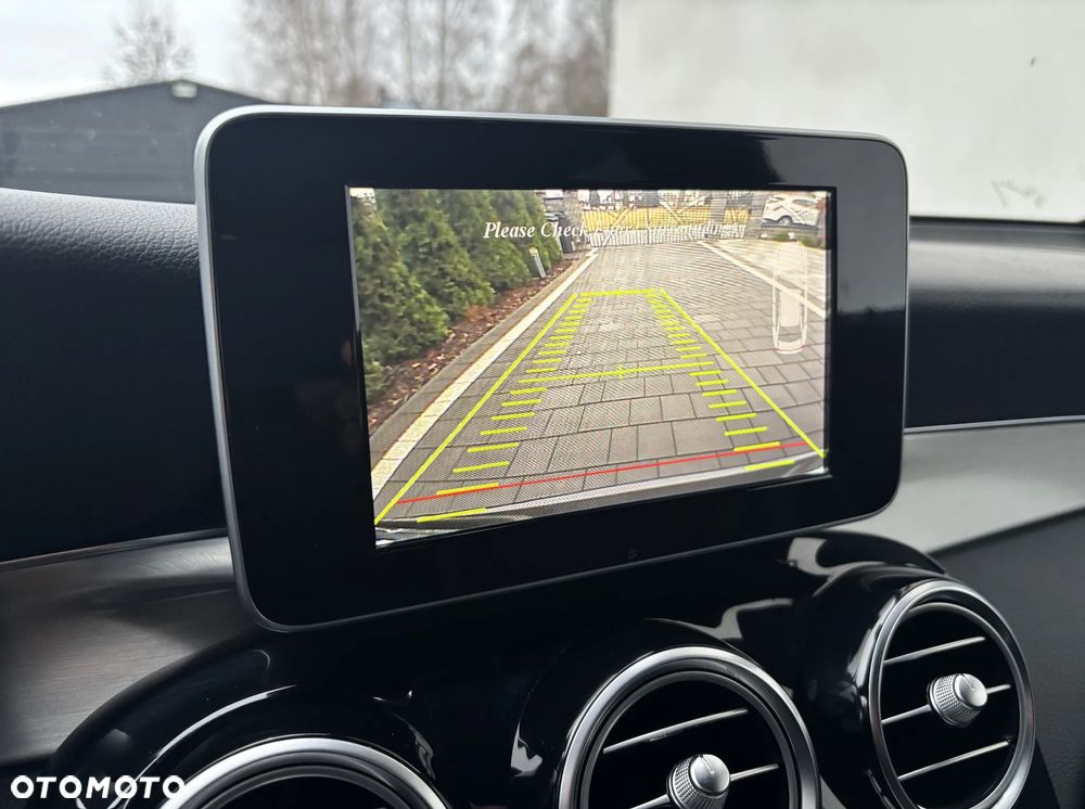 Mercedes-Benz GLC - 17