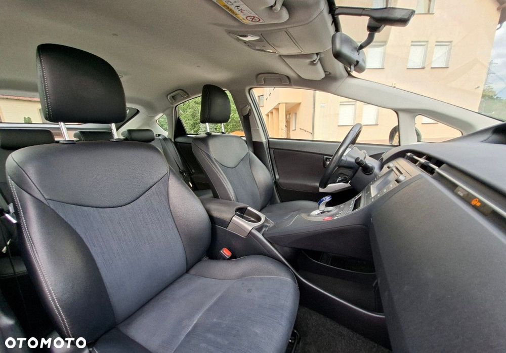 Toyota Prius - 15