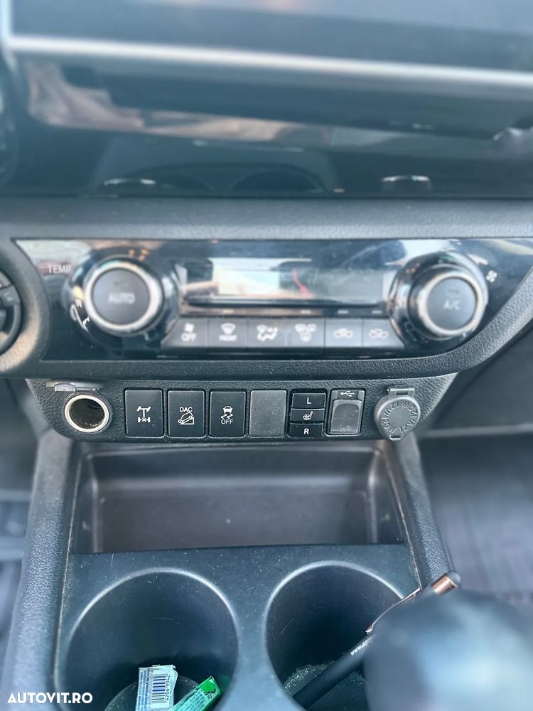 Toyota Hilux 2.4D 150CP 4x4 Double Cab AT Executive - 18