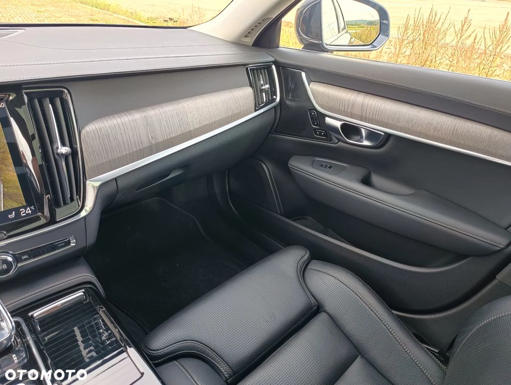 Volvo V90 T8 AWD Plug-In Hybrid Inscription - 32