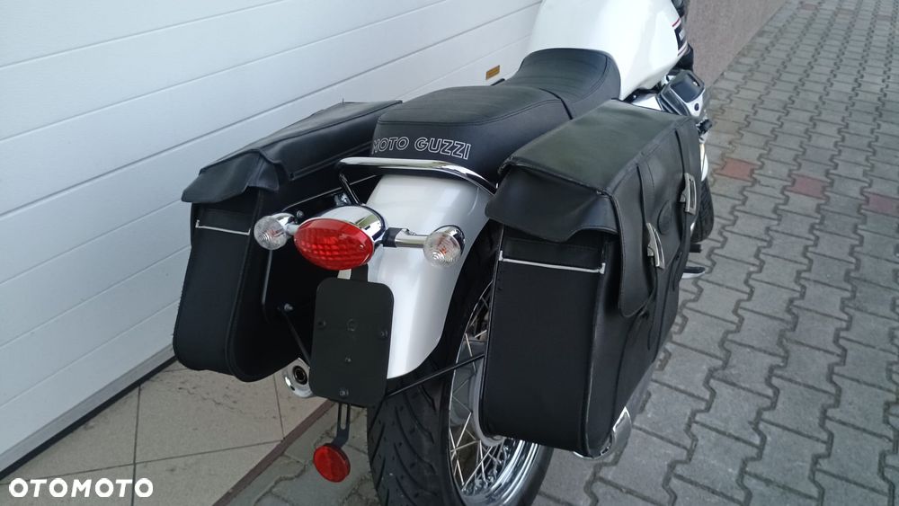 Moto Guzzi V7 - 30