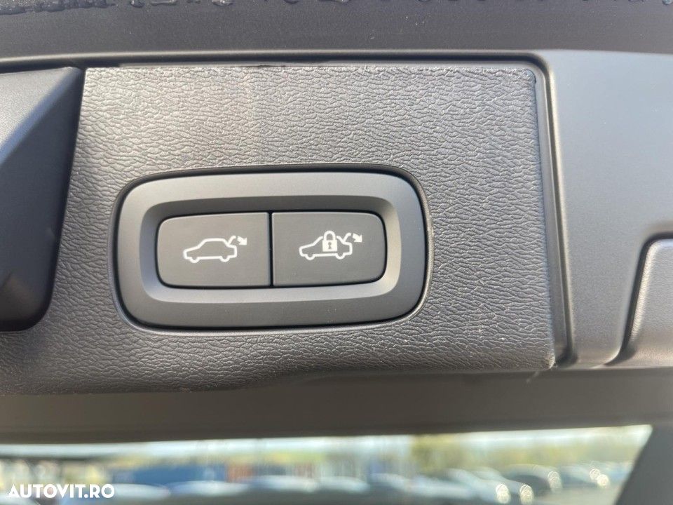 Volvo XC 60 - 22