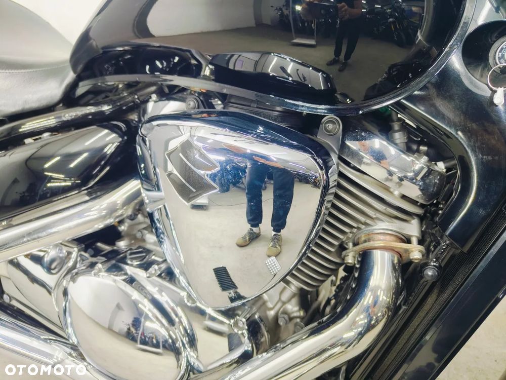 Suzuki Intruder - 7